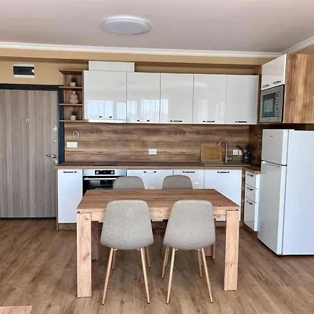 Bella Deluxe * Rawda