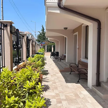 Bella Deluxe Rawda