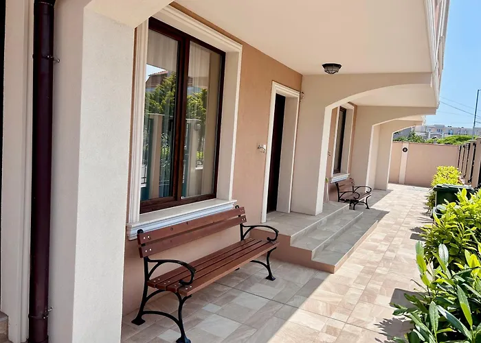 Bella Deluxe アパート *